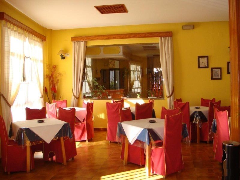 Tres Jotas Conil Hotel 2*
