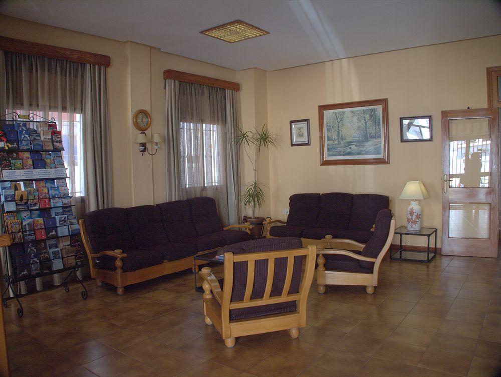 Hotel Tres Jotas Conil 2*